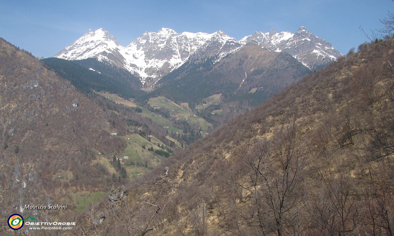 16 Panorama dal  Tre Signori  al Pizzo di Giacomo....JPG